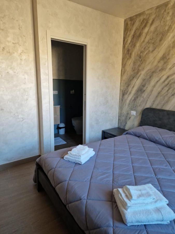 Piazza Duomo Hotel Tuscania Buitenkant foto