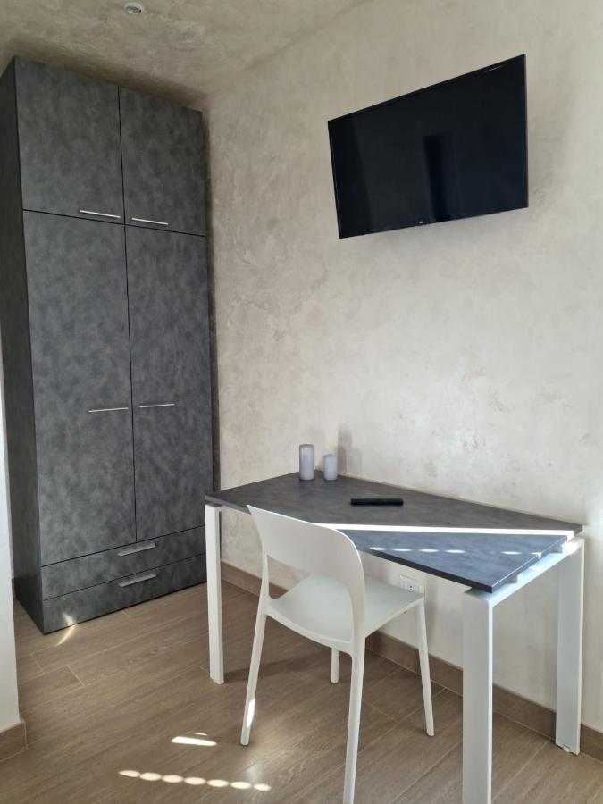 Piazza Duomo Hotel Tuscania Buitenkant foto