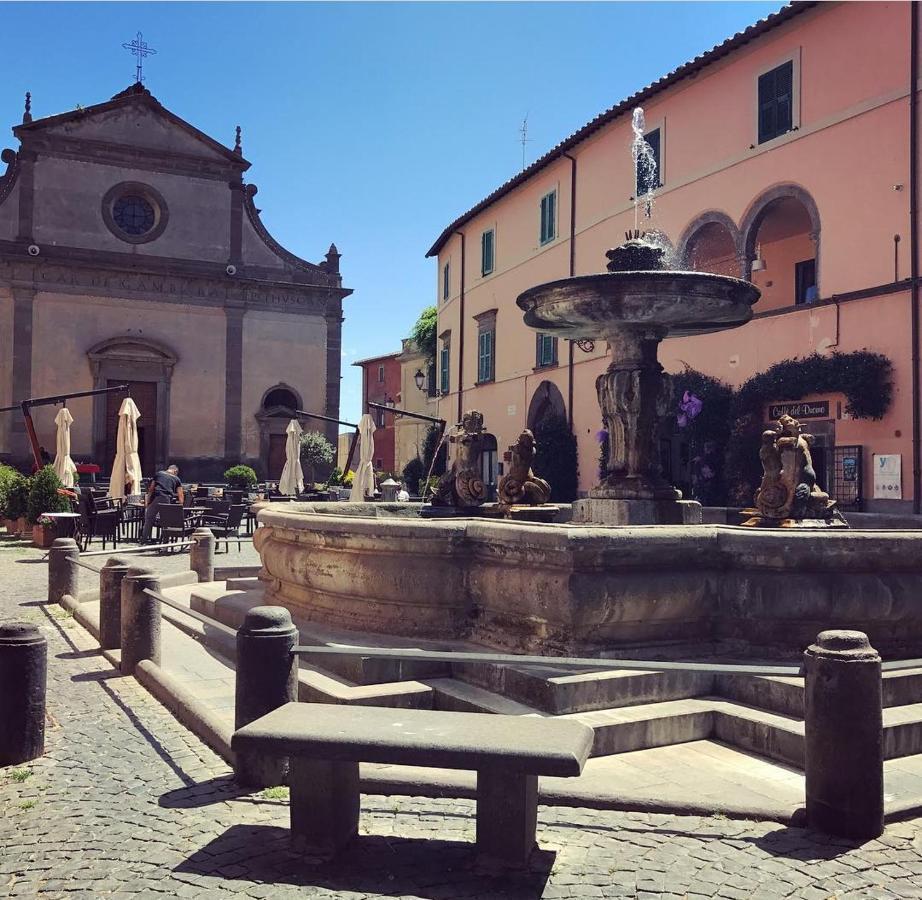 Piazza Duomo Hotel Tuscania Buitenkant foto